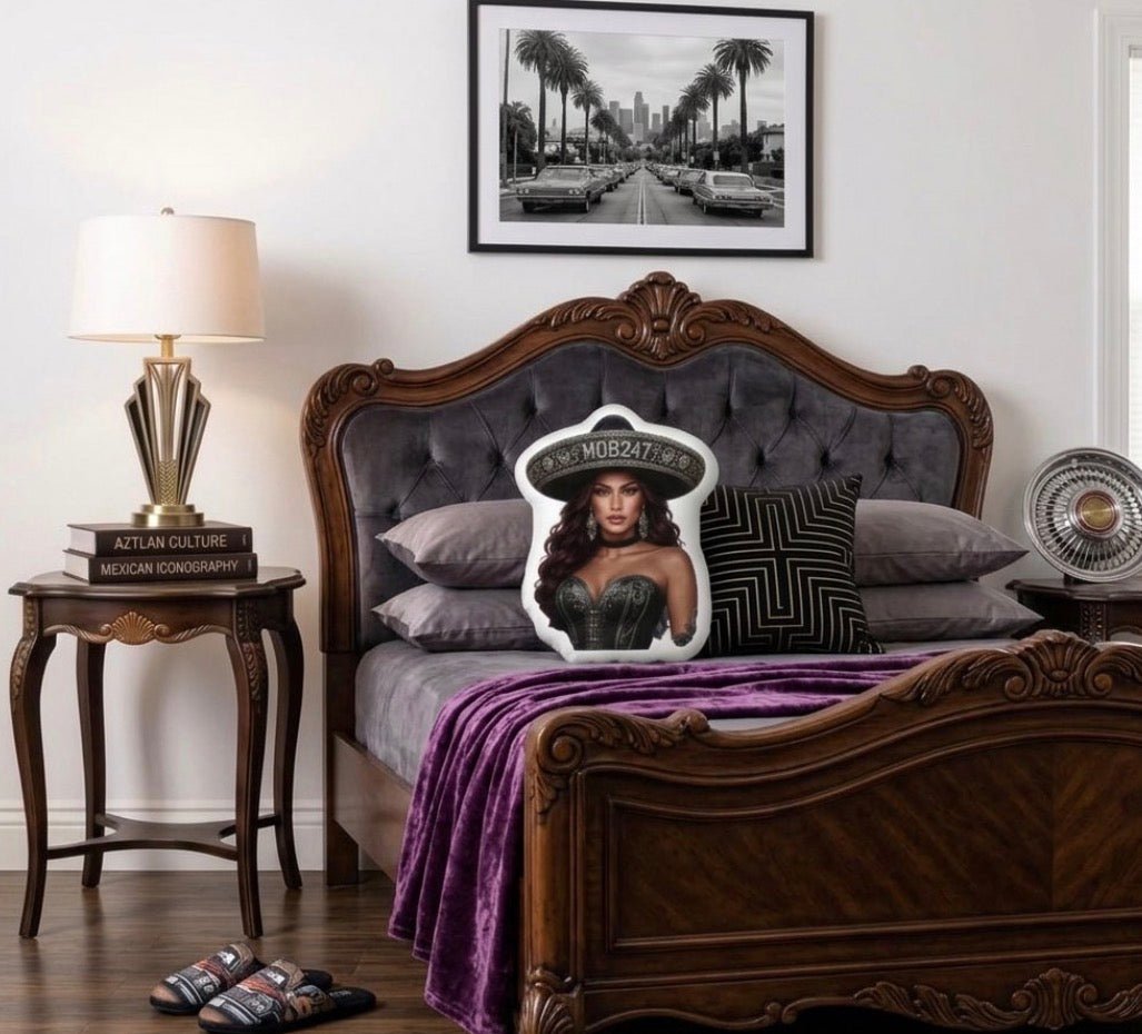 Charra-shaped pillow - MOB 247 Lifestyle